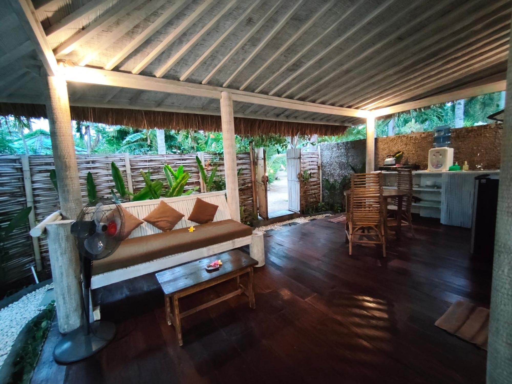 Villa Ibu Gili Trawangan Exterior photo